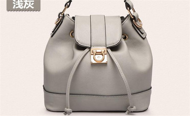 闊昌箱包皮具 引爆加盟熱潮，共創(chuàng)時(shí)尚零售新未來(lái)